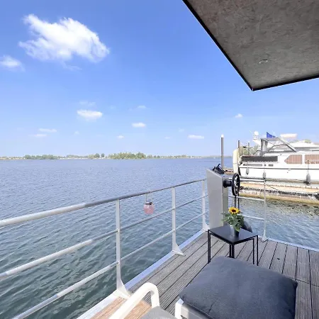 Ferienhaus Jopies Houseboat Maasbommel