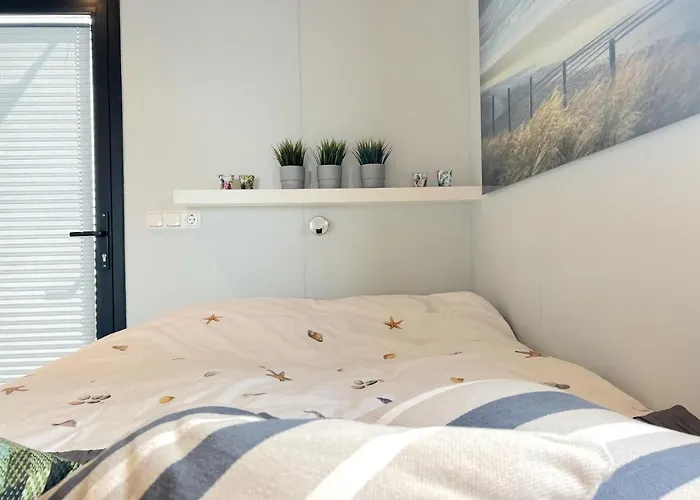 Jopies Houseboat Maasbommel