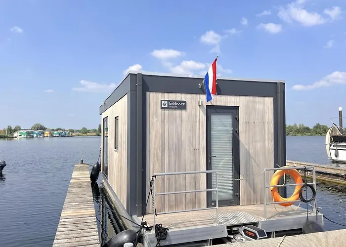 Jopies Houseboat Holiday home