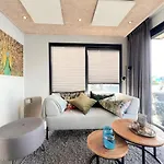 בית נופש Jopies Houseboat Maasbommel